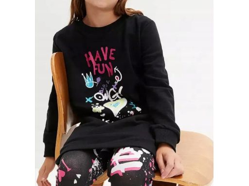 B.P.C sukienka dziewczęca dresowa czarna z kolorowym nadrukiem r.128/1