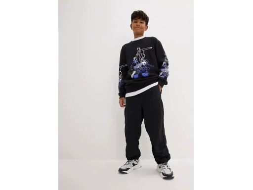 B.P.C bluza chłopięca czarna z nadrukiem r.176/182