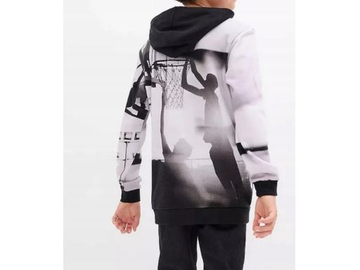 B.P.C bluza chłopięca z nadrukiem i z kapturem 176/182.